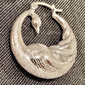 14kt White Gold Dolphin Shaped Earrings